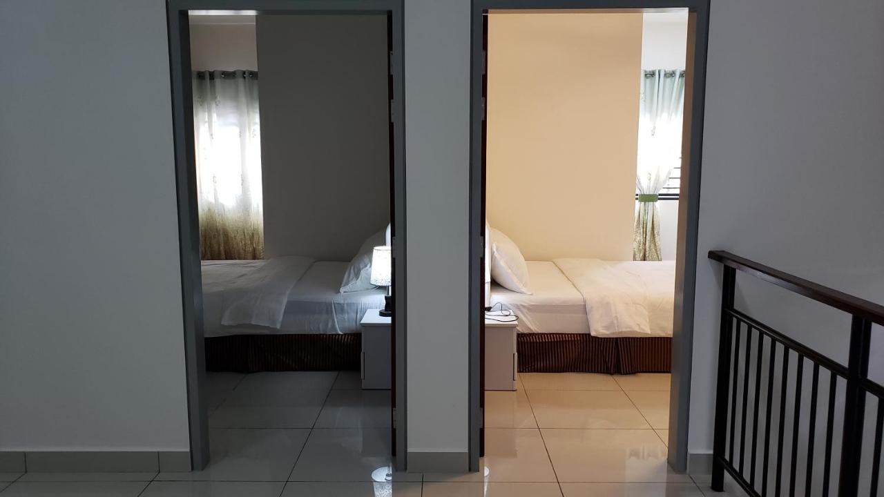 Sr Home-Stay @ Klia Kuala Lumpur Esterno foto