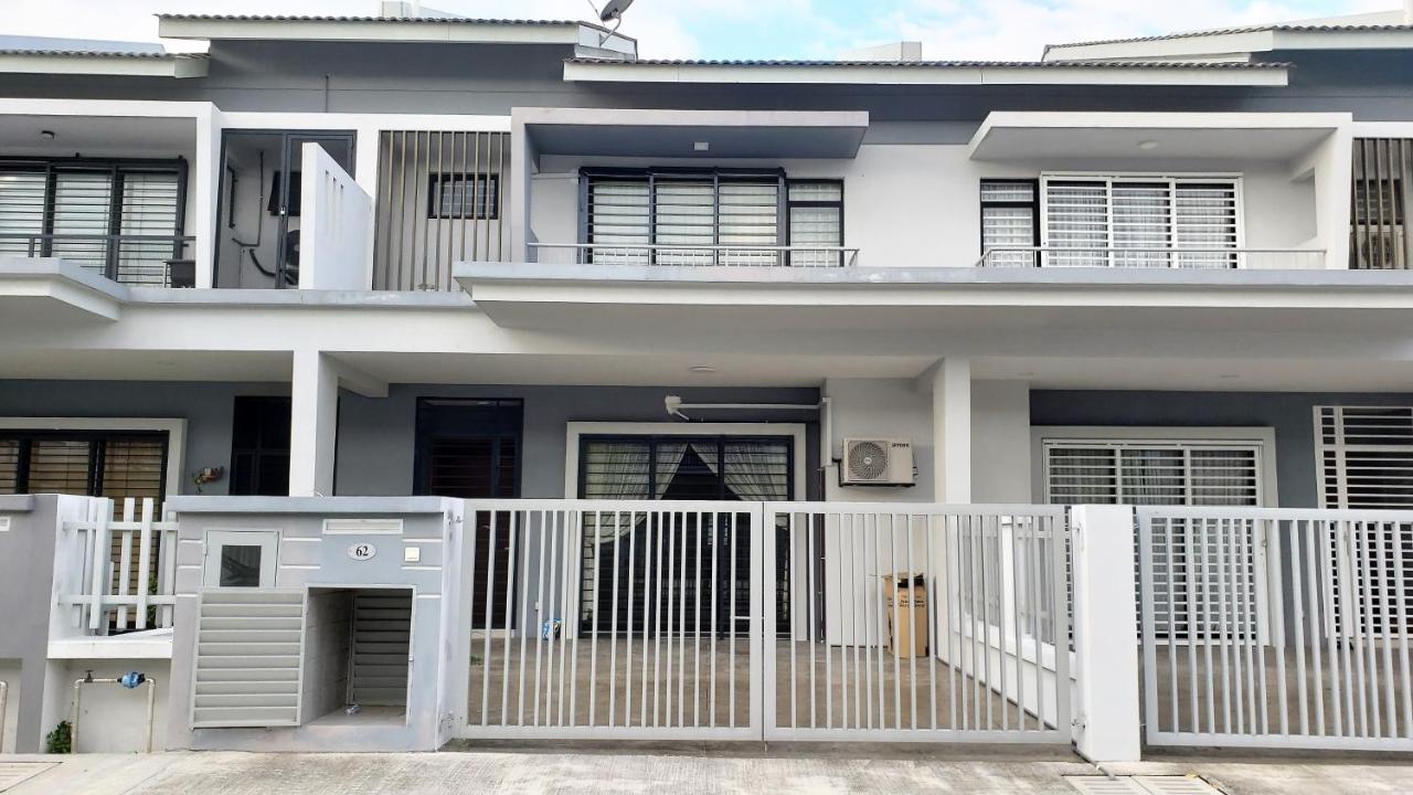 Sr Home-Stay @ Klia Kuala Lumpur Esterno foto